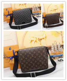 Picture of LV Mens Bags _SKUfw133192122fw